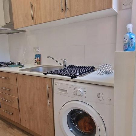 Home In Harrow/Wembley Harrow on the Hill Bagian luar foto